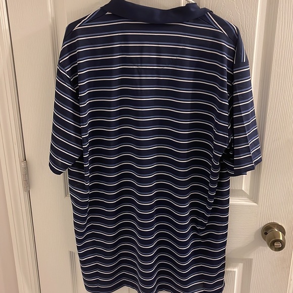 Brand New Callaway Polo!! Rare Peacoat Color - Picture 2 of 2